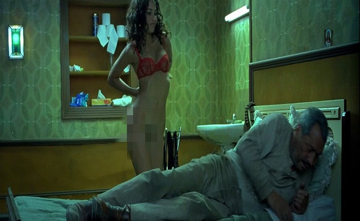 Yoima Valdes Nude Scenes – 800 Balas (2002)