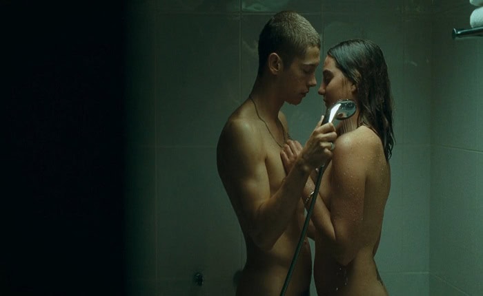 Clara Ponsot, Nina Meurisse nude in Complices (2009) HD