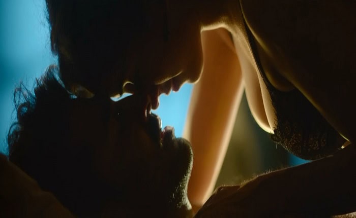 Sanya Malhotra sexy scene in Ludo (2020)