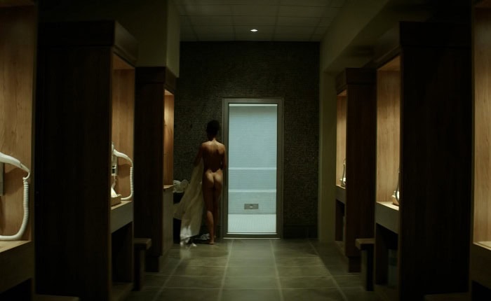 Marin Ireland, Samantha Logan nude in The Empty Man (2020)